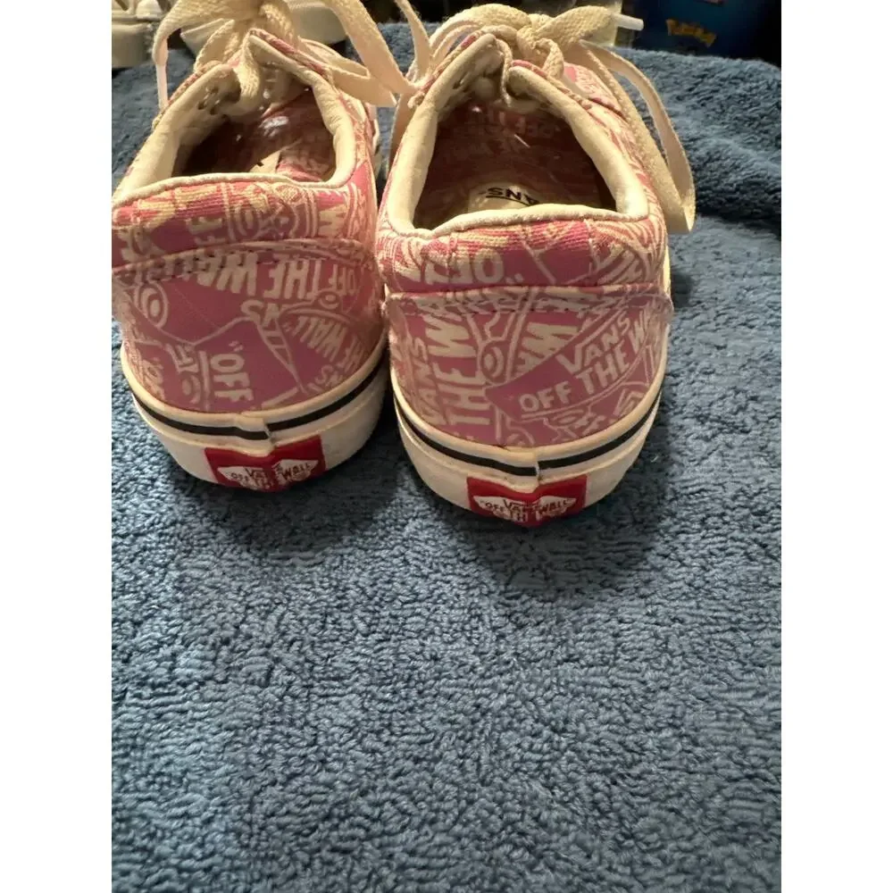 Vans off the shelf‎ pink and white size2 missy